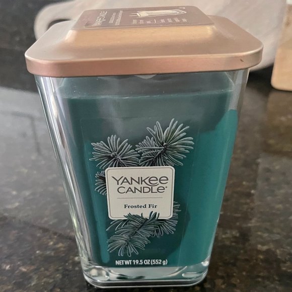 19.5 Oz. Yankee Candle Frosted Fir New